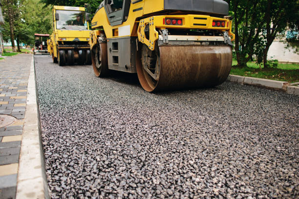 Best Driveway Paving Contractor  in Deep River Center, CT